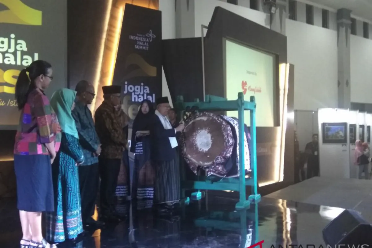 KH Ma'ruf Amin pada penutupan Jogja Halal Fest 2018